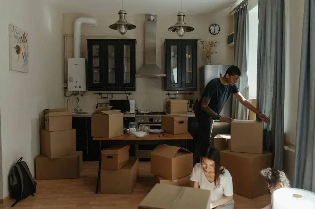 Local vs. Long-Distance Moving in Greater Vancouver - Salmon's Moving & Storage Salmon's moving & storage - local vs. Long-distance moving in greater vancouver