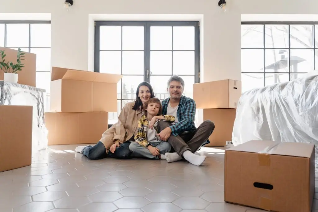 Moving With Kids in Greater Vancouver- Stress-Free Tips for Families - Salmon's Moving & Storage Salmon's moving & storage - moving with kids in greater vancouver- stress-free tips for families
